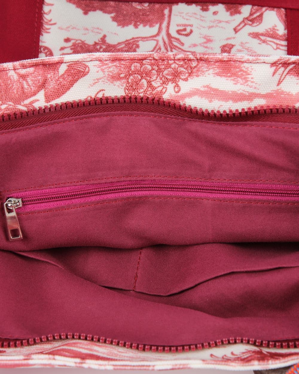 Interior del bolso con bolsillo de zíper