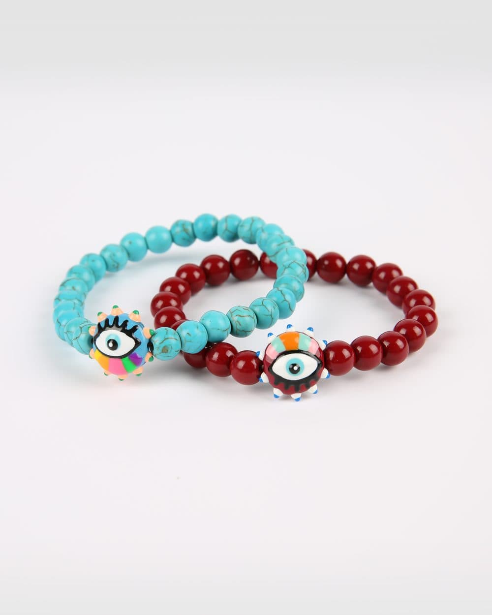 Las dos pulseras entrelazadas